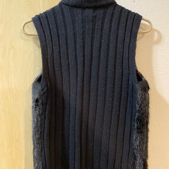 Women Medium Faux Fur and Knit Vest - Picture 4 of 5